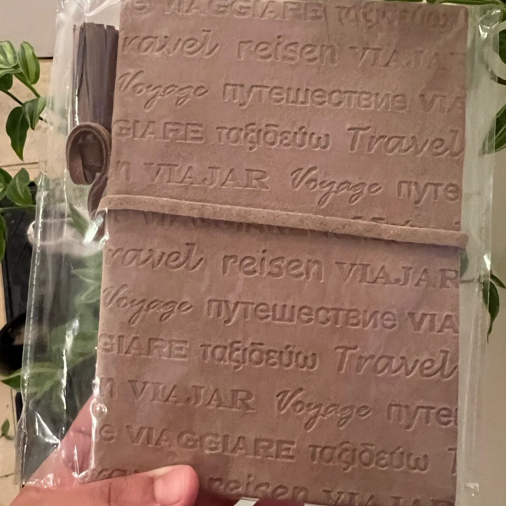 Leather Travel Journal 📔✈️